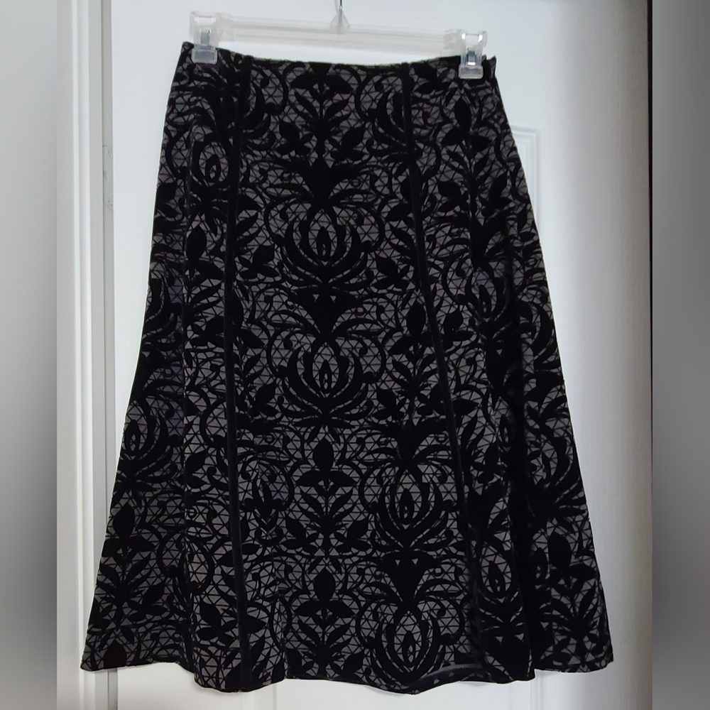 East 5th Black and Gray A-Line Midi Skirt